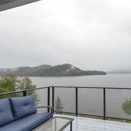 The Oceanfront Inn On Stephens Bay Coal Harbour Extérieur photo
