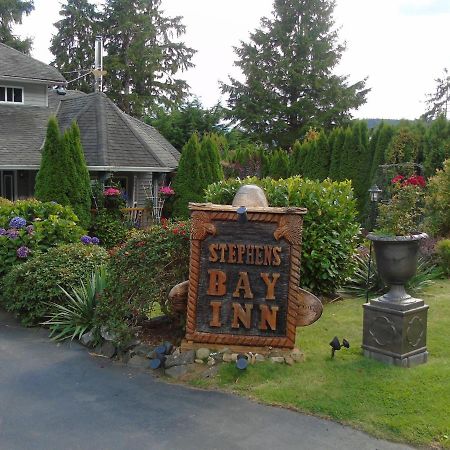 The Oceanfront Inn On Stephens Bay Coal Harbour Extérieur photo