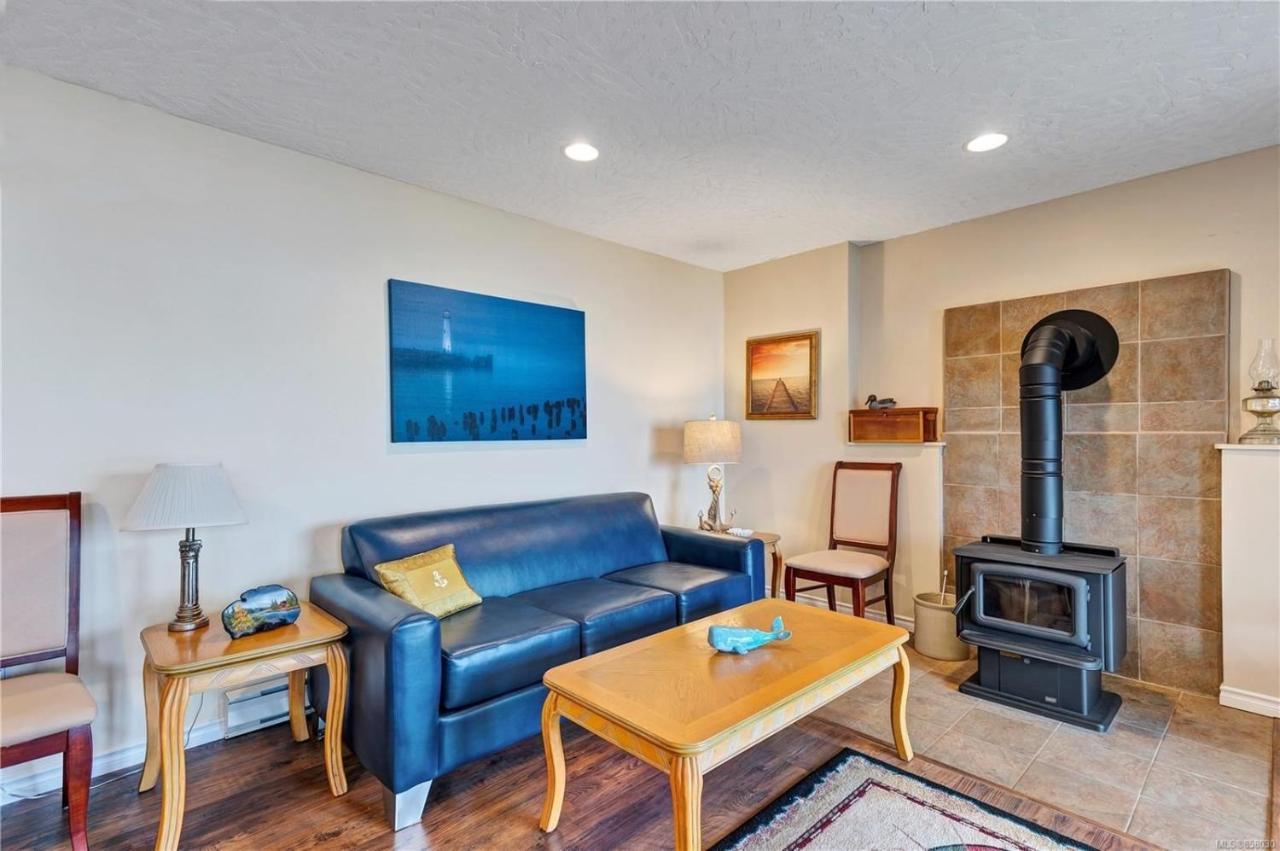 The Oceanfront Inn On Stephens Bay Coal Harbour Extérieur photo