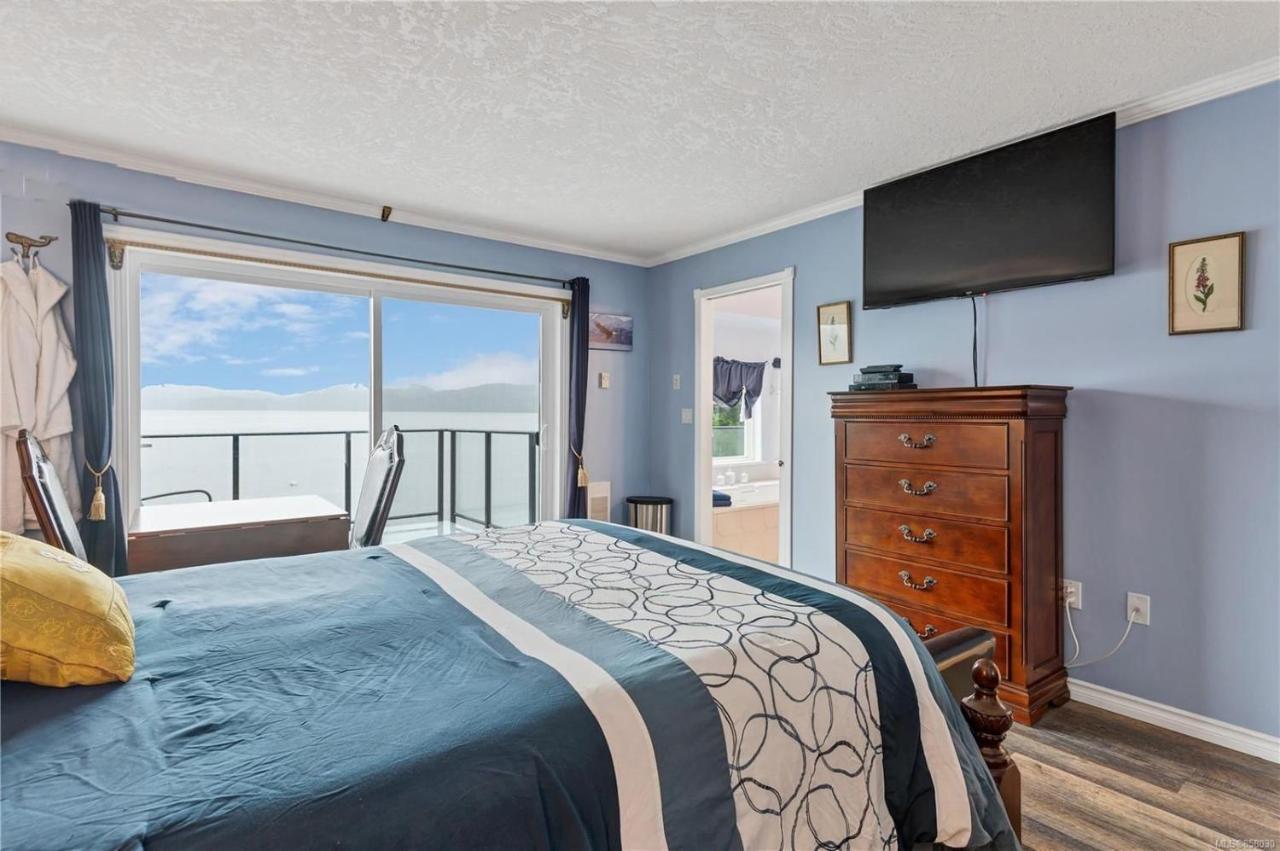 The Oceanfront Inn On Stephens Bay Coal Harbour Extérieur photo