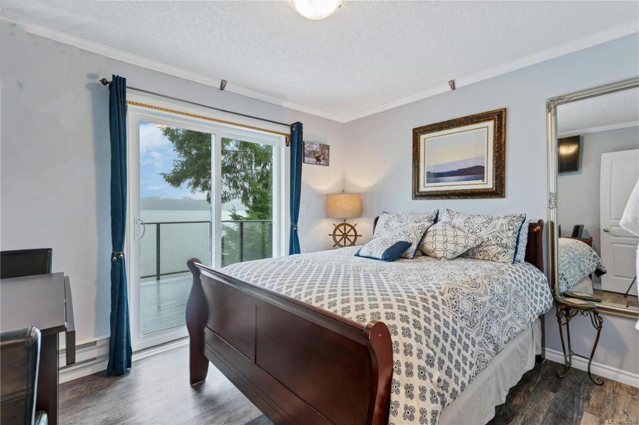 The Oceanfront Inn On Stephens Bay Coal Harbour Extérieur photo